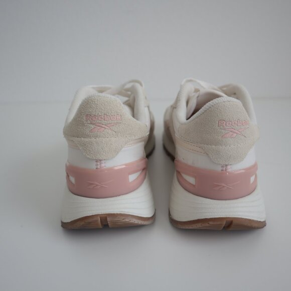 Reebok Classic Suede Leather Sneaker | 7.5 - Picture 6 of 8